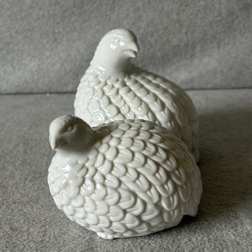 VTG OMC Japan White Porcelain Quail‎ Bird Figurine Pair Mama & Chick Mid-Century